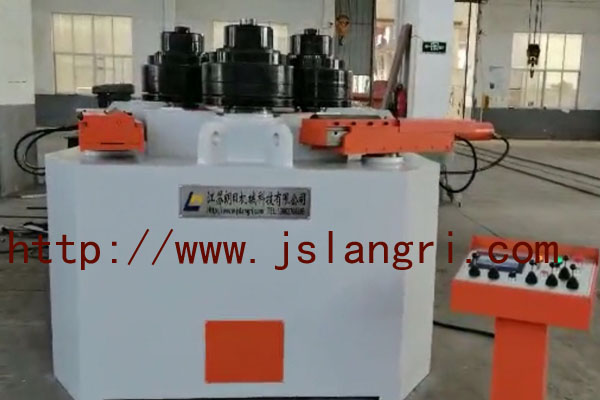 型材卷圓機(jī)的特點(diǎn)是什么，有哪些操作注意事項(xiàng)？